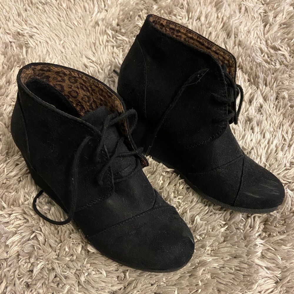 Lace up ankle booties